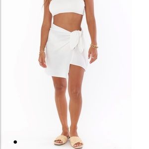 NWT Show Me Your Mumu White Lola Sarong (One Size)